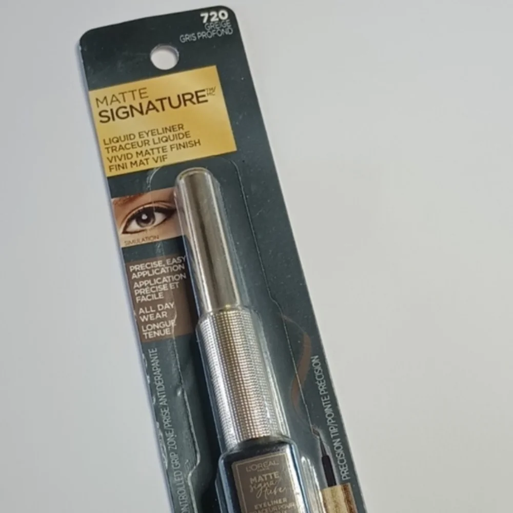 L'Oreal Paris Matte Signature Liquid Eyeliner 720 Greige